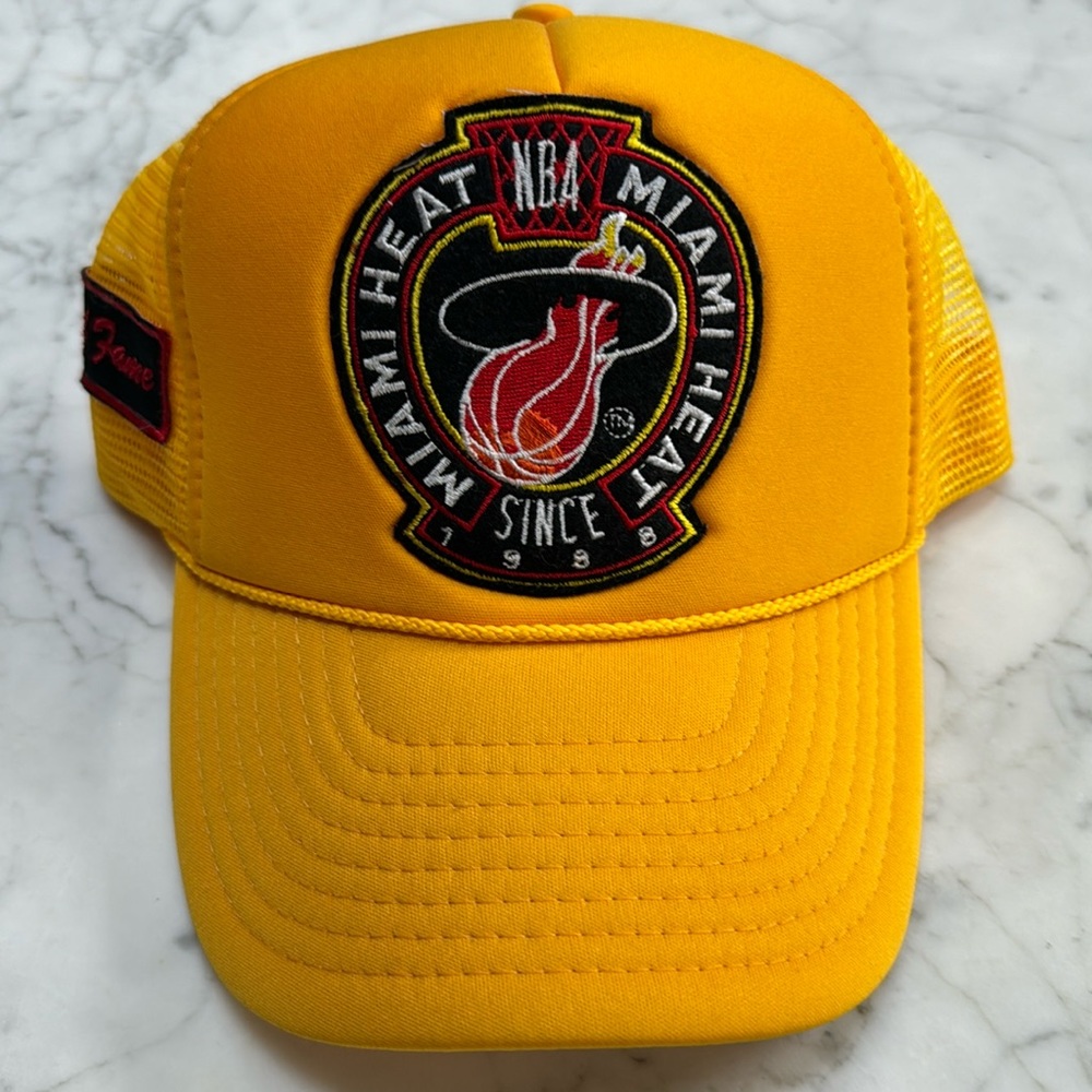 MIAMI HEAT ‘ART OF FAME’ TRUCKER HAT